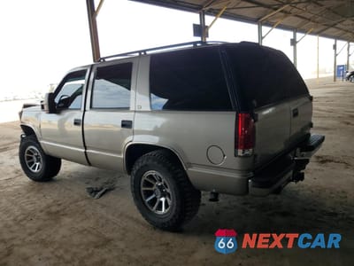 Drugie zdjęcie samochodu z przodu: 1999 CHEVROLET TAHOE K1500 VIN:1GNEK13R9XJ457367 - miniatura