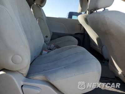 Zdjęcie 11 z 13 samochodu: 2012 TOYOTA SIENNA VIN:5TDZK3DC3CS210035 - miniatura