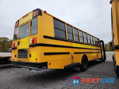 Czwarte zdjęcie samochodu z boku: 2012 FREIGHTLINER CHASSIS B2 - school bus VIN:4UZABRDU7CCBP5458 - miniatura