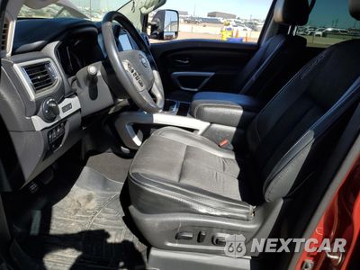 Zdjęcie 7 z 12 samochodu: 2017 NISSAN TITAN XD SL VIN:1N6BA1F41HN517518 - miniatura