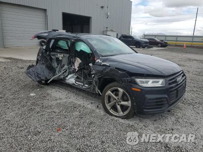 Czwarte zdjęcie samochodu z boku: 2020 AUDI Q5 TITANIUM PREMIUM PLUS VIN:WA1ENAFY8L2074912 - miniatura