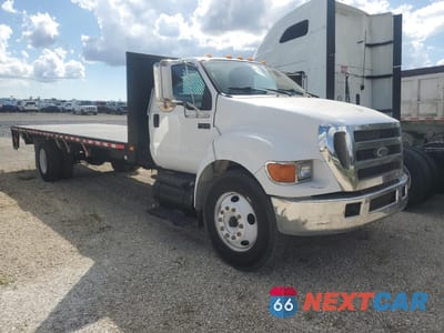 Czwarte zdjęcie samochodu z boku: 2006 FORD F650 SUPER DUTY FLATBED TRUCK VIN:3FRNF65E96V323784 - miniatura