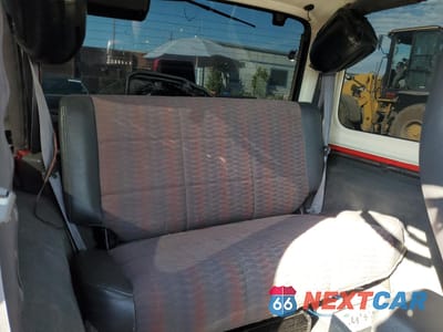 Zdjęcie 11 z 15 samochodu: 2000 JEEP WRANGLER / TJ SPORT VIN:1J4FA49S9YP760265 - miniatura