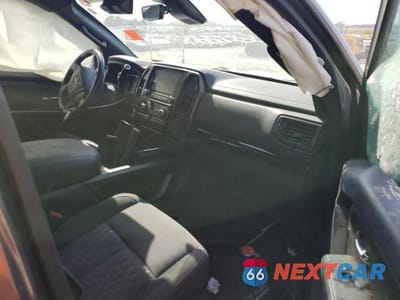 Zdjęcie 8 z 12 samochodu: 2023 NISSAN TITAN SV VIN:1N6AA1ED3PN105970 - miniatura