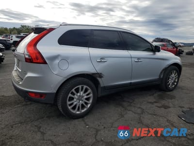 Trzecie zdjęcie samochodu z tyłu: 2010 VOLVO XC60 T6 VIN:YV4992DZ3A2030369 - miniatura