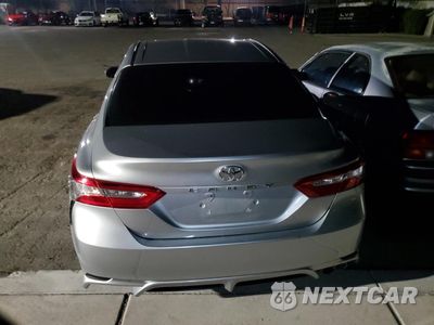 Zdjęcie 6 z 13 samochodu: 2018 TOYOTA CAMRY L VIN:4T1B11HK7JU076063 - miniatura