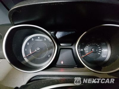 Zdjęcie 9 z 12 samochodu: 2013 HYUNDAI ELANTRA GLS VIN:KMHDH4AE8DU787589 - miniatura