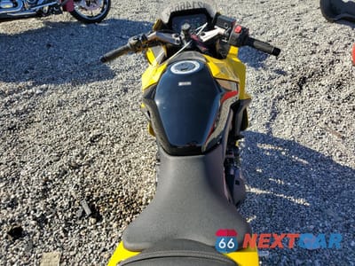 Zdjęcie 6 z 11 samochodu: 2024 SUZUKI GSX800 F VIN:JS1EM13B4R7101750 - miniatura