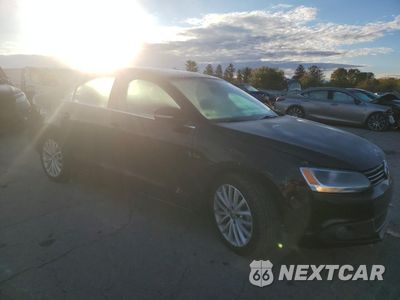 Czwarte zdjęcie samochodu z boku: 2013 VOLKSWAGEN JETTA SEL VIN:3VWLP7AJ9DM386944 - miniatura