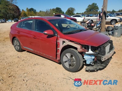 Czwarte zdjęcie samochodu z boku: 2020 HYUNDAI IONIQ SE VIN:KMHC75LC8LU216876 - miniatura
