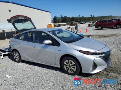 Czwarte zdjęcie samochodu z boku: 2018 TOYOTA PRIUS PRIME VIN:JTDKARFP0J3097148 - miniatura