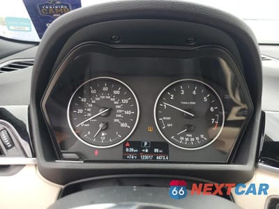 Zdjęcie 9 z 13 samochodu: 2017 BMW X1 SDRIVE28I VIN:WBXHU7C30H5H32610 - miniatura
