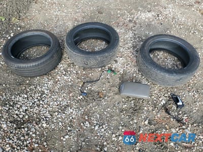 Zdjęcie 12 z 15 samochodu: 2002 NISSAN MAXIMA GLE VIN:JN1DA31D22T428075 - miniatura