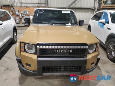 Piąte zdjęcie samochodu w środku: 2024 TOYOTA LAND CRUISER BASE VIN:JTEABFAJXRK000366 - miniatura