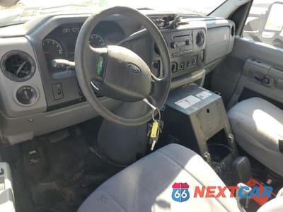 Zdjęcie 8 z 12 samochodu: 2016 FORD ECONOLINE E450 SUPER DUTY CUTAWAY VAN VIN:1FDXE4FS2GDC04314 - miniatura