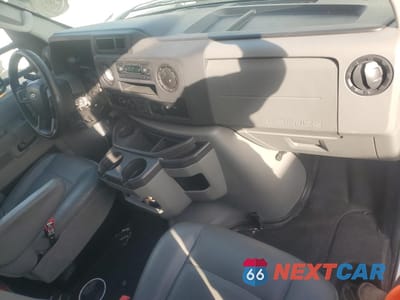 Zdjęcie 8 z 13 samochodu: 2021 FORD ECONOLINE E450 SUPER DUTY CUTAWAY VAN VIN:1FDXE4FNXMDC03868 - miniatura