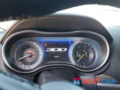 Zdjęcie 9 z 12 samochodu: 2022 CHRYSLER 300 TOURING VIN:2C3CCAAGXNH104055 - miniatura