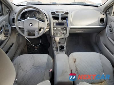 Zdjęcie 8 z 12 samochodu: 2004 CHEVROLET MALIBU VIN:1G1ZS52F44F224271 - miniatura