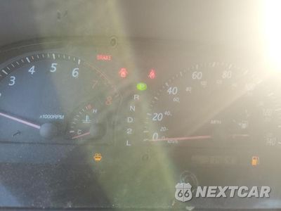 Zdjęcie 9 z 11 samochodu: 2003 TOYOTA CAMRY LE VIN:4T1BE32K93U696702 - miniatura
