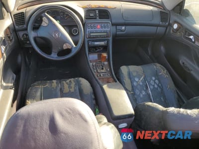 Zdjęcie 8 z 12 samochodu: 2000 MERCEDES-BENZ CLK 320 VIN:WDBLK65G3YT039349 - miniatura
