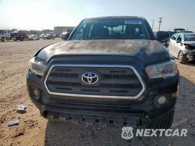 Piąte zdjęcie samochodu w środku: 2017 TOYOTA TACOMA DOUBLE CAB VIN:3TMDZ5BN1HM021915 - miniatura