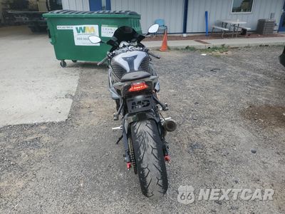 Czwarte zdjęcie samochodu z boku: 2017 BMW S 1000 RR VIN:WB10D6001HZ709581 - miniatura