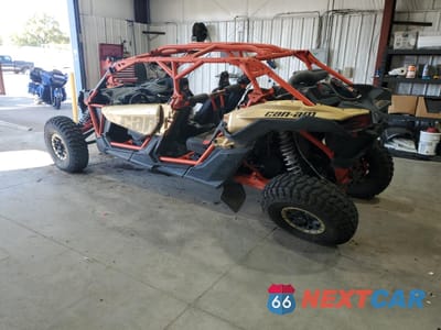 Trzecie zdjęcie samochodu z tyłu: 2017 CAN-AM MAVERICK X3 MAX UTILITY VEHICLE VIN:3JBVNAW29HK000396 - miniatura