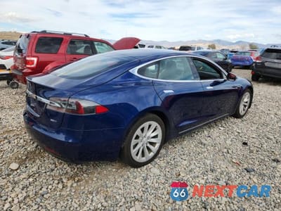 Trzecie zdjęcie samochodu z tyłu: 2017 TESLA MODEL S VIN:5YJSA1E26HF198439 - miniatura