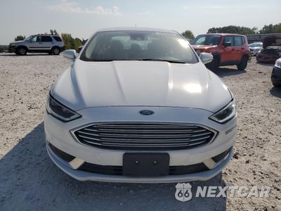 Piąte zdjęcie samochodu w środku: 2018 FORD FUSION SE HYBRID VIN:3FA6P0LU3JR118734 - miniatura