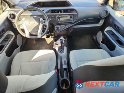 Zdjęcie 8 z 12 samochodu: 2012 TOYOTA PRIUS C ONE VIN:JTDKDTB37C1507823 - miniatura