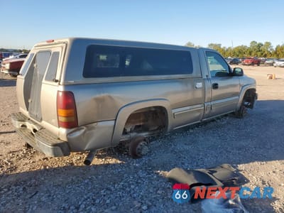 Trzecie zdjęcie samochodu z tyłu: 2002 CHEVROLET SILVERADO C2500 HEAVY DUTY VIN:1GCHC24162E108783 - miniatura