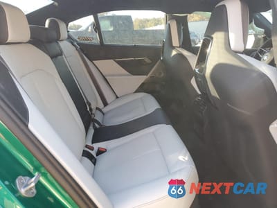 Zdjęcie 10 z 15 samochodu: 2026 BMW M5 VIN:WBS83FK05TCV67939 - miniatura