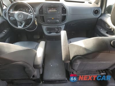 Zdjęcie 8 z 13 samochodu: 2016 MERCEDES-BENZ METRIS VIN:WD4PG2EE6G3154088 - miniatura