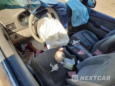 Zdjęcie 8 z 13 samochodu: 2004 TOYOTA SIENNA CE VIN:5TDZA23C24S190117 - miniatura