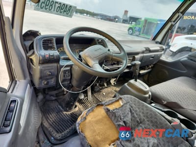 Zdjęcie 8 z 14 samochodu: 2007 ISUZU NPR VIN:JALC4B16177004252 - miniatura