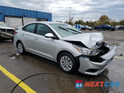 Czwarte zdjęcie samochodu z boku: 2022 HYUNDAI ACCENT SE VIN:3KPC24A66NE165227 - miniatura