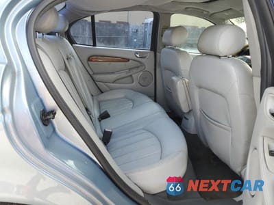 Zdjęcie 10 z 15 samochodu: 2003 JAGUAR X-TYPE 2.5 VIN:SAJEA51D63XD37662 - miniatura