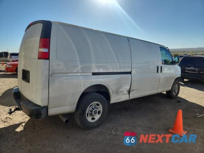Trzecie zdjęcie samochodu z tyłu: 2018 GMC SAVANA 3500 DELIVERY VAN VIN:1GTZ7HFGXJ1188964 - miniatura