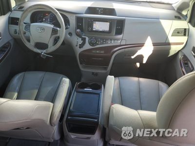 Zdjęcie 8 z 13 samochodu: 2014 TOYOTA SIENNA XLE VIN:5TDYK3DC1ES472733 - miniatura