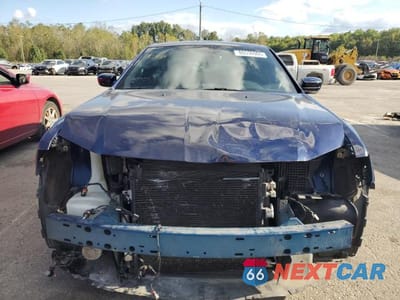 Piąte zdjęcie samochodu w środku: 2014 CHRYSLER 300 VIN:2C3CCARG3EH321404 - miniatura