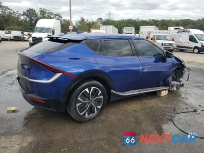 Trzecie zdjęcie samochodu z tyłu: 2023 KIA EV6 LIGHT VIN:KNDC34LA3P5612125 - miniatura