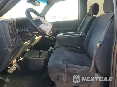 Zdjęcie 7 z 15 samochodu: 2001 CHEVROLET SILVERADO K1500 VIN:2GCEK19T411296326 - miniatura