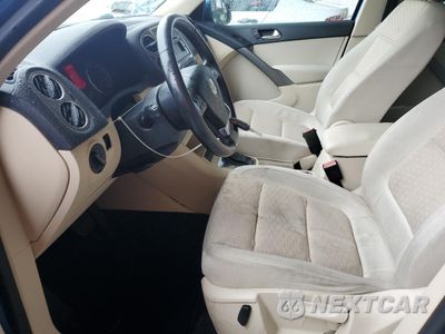 Zdjęcie 7 z 13 samochodu: 2009 VOLKSWAGEN TIGUAN S VIN:WVGAV75N19W533306 - miniatura