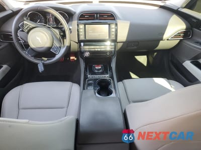 Zdjęcie 8 z 12 samochodu: 2017 JAGUAR XE PREMIUM VIN:SAJAJ4BV8HCP14987 - miniatura