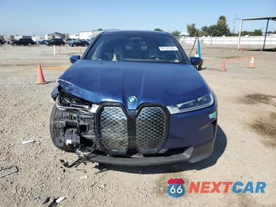 Piąte zdjęcie samochodu w środku: 2022 BMW IX XDRIVE50 VIN:WB523CF05NCK62381 - miniatura