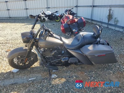 Trzecie zdjęcie samochodu z tyłu: 2018 HARLEY-DAVIDSON FLHRXS VIN:1HD1KVC16JB641805 - miniatura