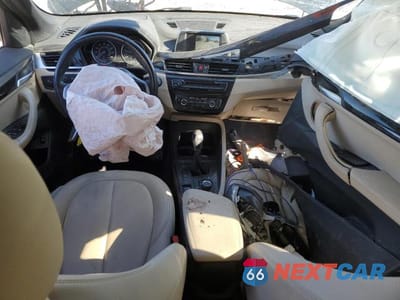 Zdjęcie 8 z 12 samochodu: 2018 BMW X1 XDRIVE28I VIN:WBXHT3C34J5K32030 - miniatura