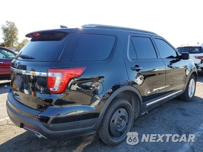 Trzecie zdjęcie samochodu z tyłu: 2018 FORD EXPLORER XLT VIN:1FM5K7D81JGB89769 - miniatura