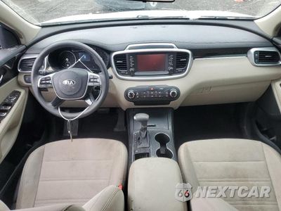 Zdjęcie 8 z 12 samochodu: 2019 KIA SORENTO L VIN:5XYPG4A34KG554424 - miniatura