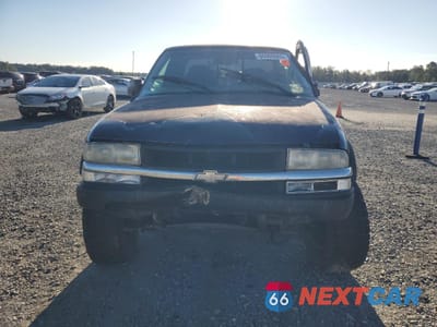 Piąte zdjęcie samochodu w środku: 2000 CHEVROLET S TRUCK S10 VIN:1GCCT19W3Y8257507 - miniatura